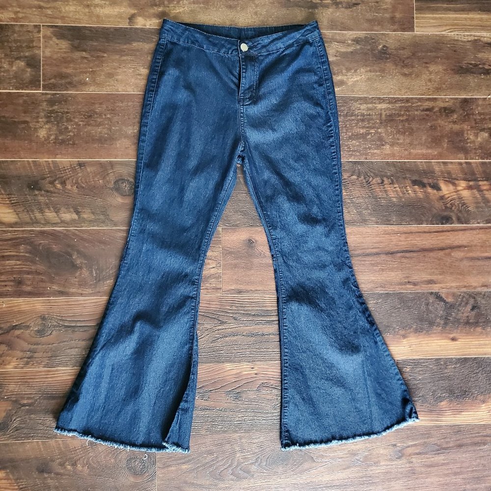 Lightweight, Dark wash Bell Bottoms - size medium
